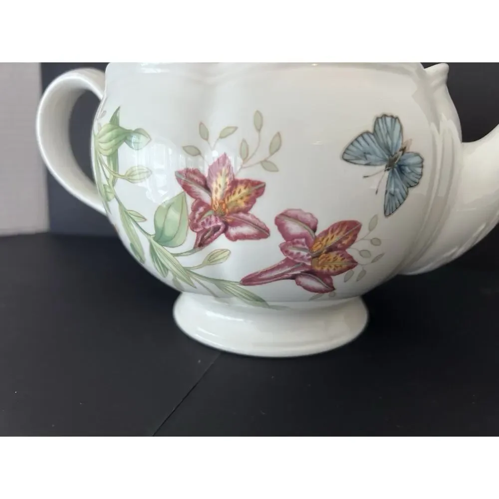 Lenox Butterfly Meadow Teapot with lid Louise De Luyer Blue Flowers Excellent